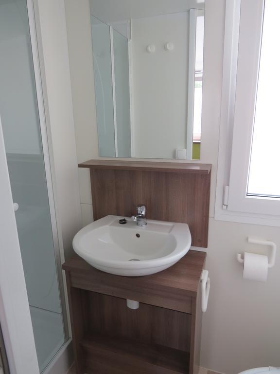 Camping Mia Bungalow & Mobile Home Biograd Na Moru Rum bild