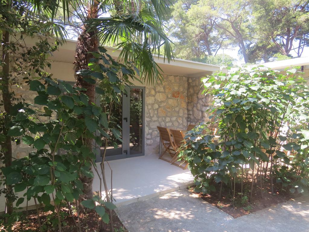 Camping Mia Bungalow & Mobile Home Biograd Na Moru Rum bild