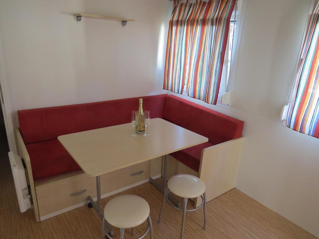 Camping Mia Bungalow & Mobile Home Biograd Na Moru Exteriör bild